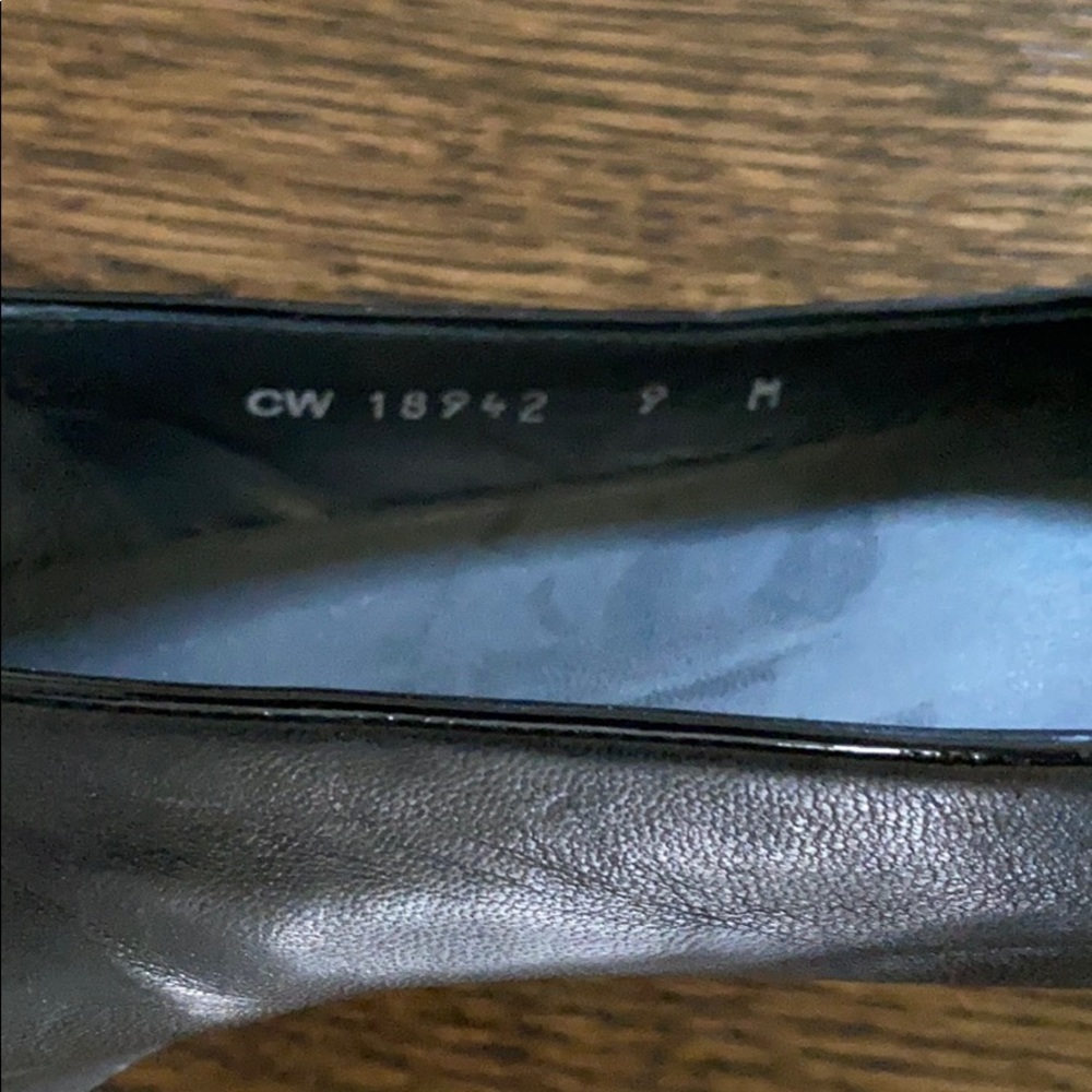 Stuart Weitzman Black Captoe Flats Sz 9 - Picture 2 of 4